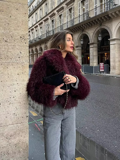 Nina faux fur vinterfrakke til damer | Varm pelsfrakke til kvinder | Elegant efterårsfrakke i bordeauxrød | Luksuriøst look og behagelig pasform til kolde dage